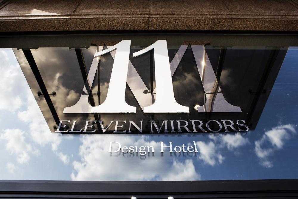11 Mirrors Hotel